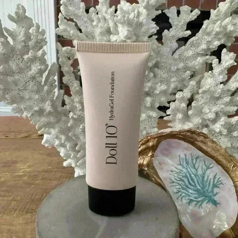 NEW Doll 10 Hydragel Foundation ~ Tan ~ NEW!